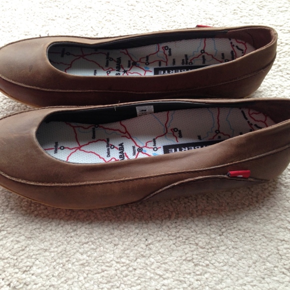 NWOT Oliberte Flats - Picture 5 of 5